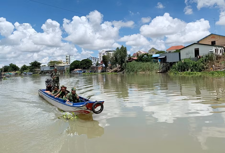 Tái khẳng định đã đánh trúng vào tội phạm nguy hiểm trên tuyến biên giới và nội địa nên các đối tượng phản ứng, đại tá Nơi nói rằng, thời gian tới, lực lượng công an sẽ quyết liệt đấu tranh triệt phá mạnh mẽ hơn các loại tội phạm buôn lậu, hàng gian, hàng giả và các loại tội phạm khác. 