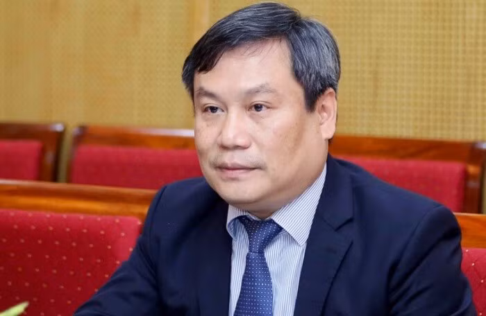 Ông Vũ Đại Thắng từng đảm nhiệm các vị trí công tác: Vụ trưởng Vụ Quản lý các khu kinh tế (Bộ Kế hoạch và Đầu tư); Phó Chủ tịch Ủy ban Nhân dân tỉnh Hà Nam (2014-2018); Thứ trưởng Bộ Kế hoạch và Đầu tư.