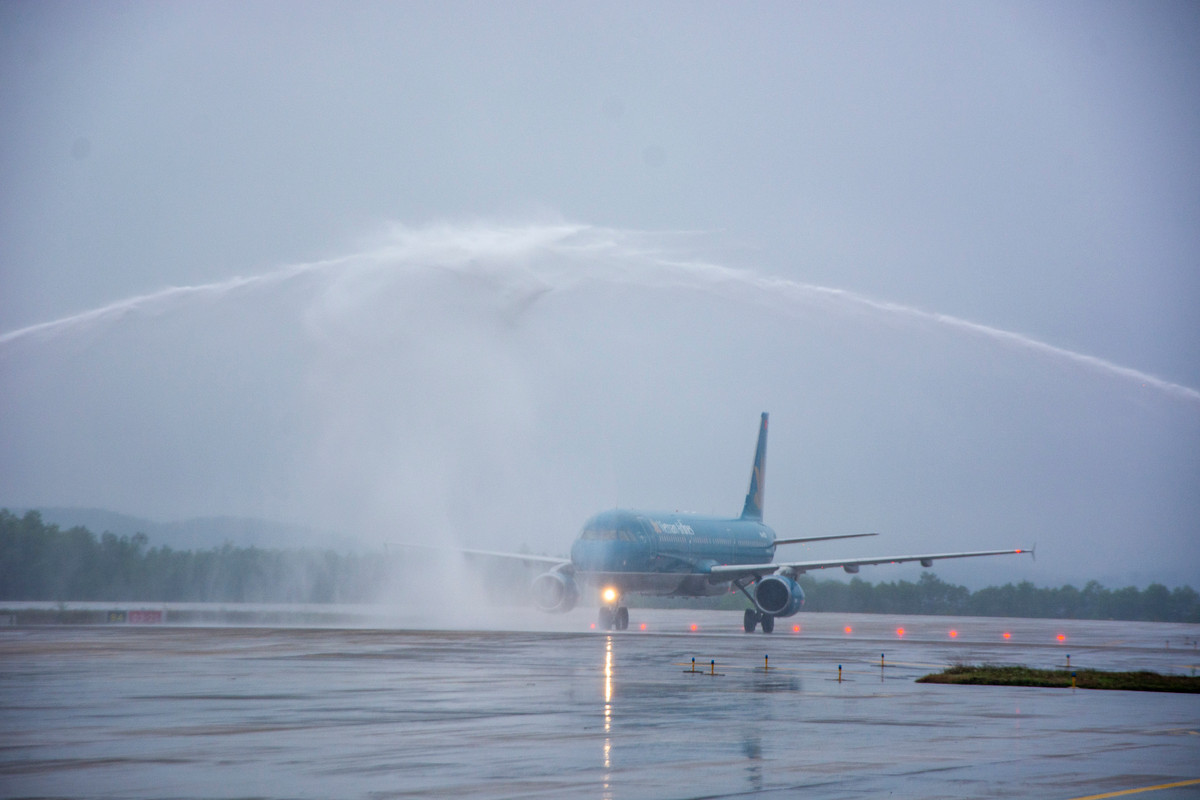 San bay Van Don mo cua lai: Phong chong COVID-19 the nao?