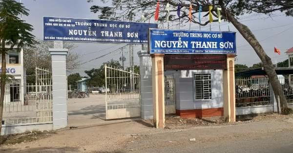 Nu ke toan to cao hieu truong gui “clip nong” bi ky luat: Vi sao?