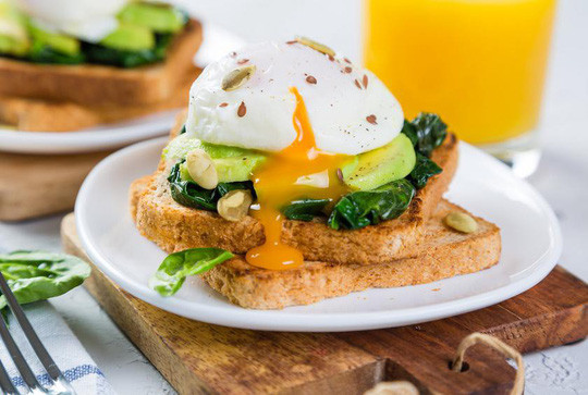 An 1 qua trung moi ngay, loi hay hai?