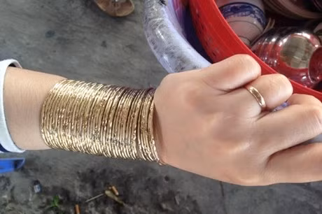 Chỉ vì đeo nhiều vàng và bị hàng xóm để ý dẫn tới nẩy sinh lòng tham, người phụ nữ đã bị sát hại dã man để cướp tài sản. Câu chuyện đau lòng dưới đây là bài học cảnh giác cho nhiều người. (Ảnh minh họa, nguồn internet)