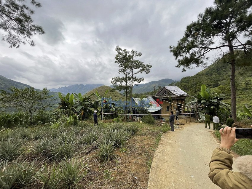 Ha Giang: Phat hien thi the nu gioi dang trong qua trinh phan huy