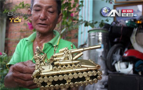 Gia tai bac ty cua ong lao gom ve chai-Hinh-2