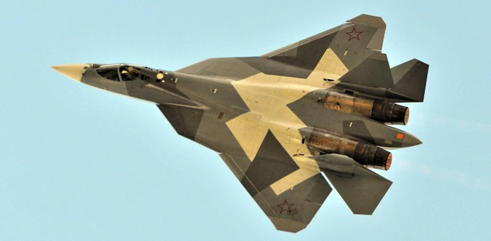 Nhu cầu đối với Su-57 của không quân Algeria càng trở nên cấp thiết khi đồng minh lớn của Quân đội Quốc gia Libya (LNA) là Ai Cập đã chuẩn bị nhận những chiếc Su-35 đầu tiên có tính năng được đánh giá cao hơn Su-30MKA và F-16.