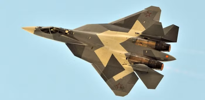 Nhu cầu đối với Su-57 của không quân Algeria càng trở nên cấp thiết khi đồng minh lớn của Quân đội Quốc gia Libya (LNA) là Ai Cập đã chuẩn bị nhận những chiếc Su-35 đầu tiên có tính năng được đánh giá cao hơn Su-30MKA và F-16.