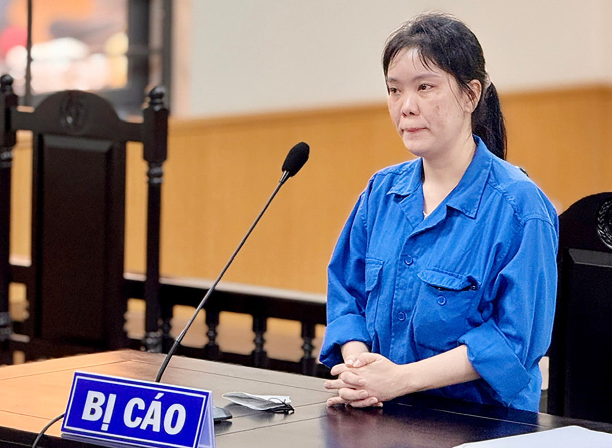 Lua lay ma OTP, nhan vien ngan hang chiem doat tien ty cua khach