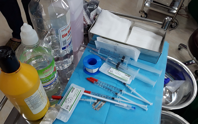 Chan dong: VTM Dai hoc Y tiem filler, botox trai phep thuoc Dai hoc Y Ha Noi?