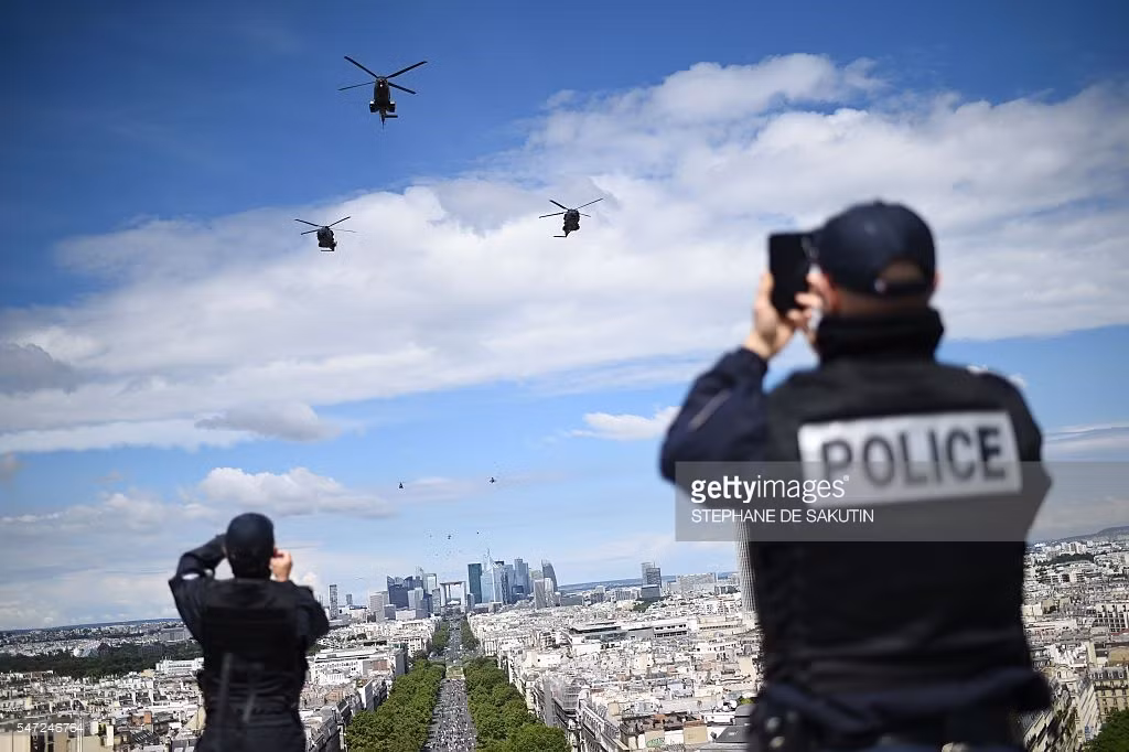 Sẽ là trọn vẹn ngày vui của nhân dân Pháp nếu như đêm qua không xảy ra vụ tấn công đẫm máu ở Nice.