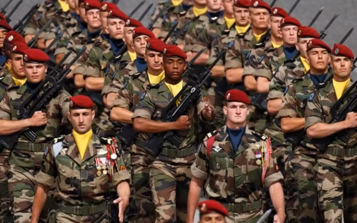 Đội hình nghiêm trang của một trong những đạo quân hùng mạnh nhất thế giới.