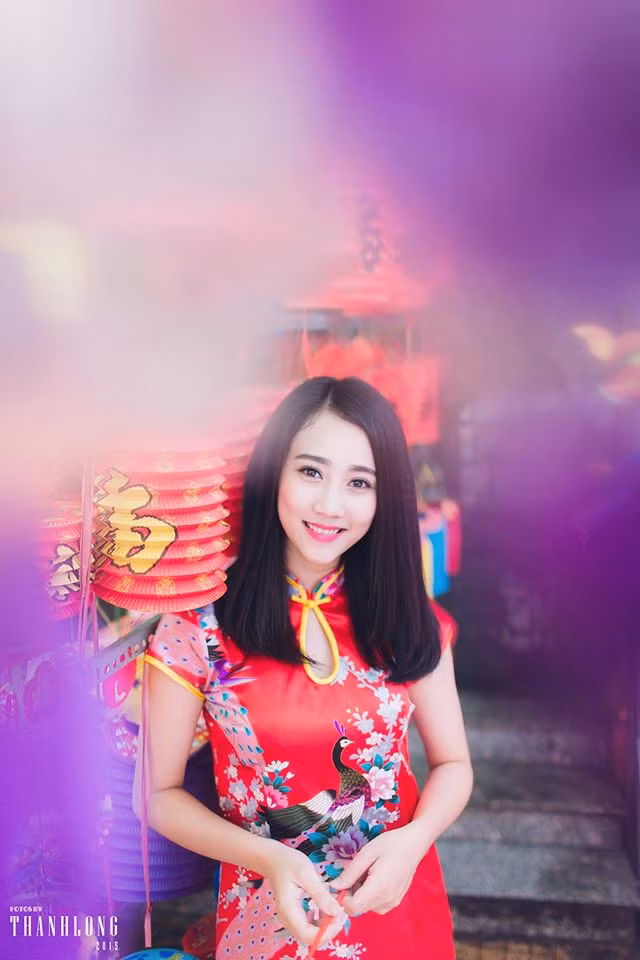 “Bạn gái Sơn Tùng MTP” là cách gọi quen miệng của dân mạng Việt với Lona Huỳnh bởi mới đây cô nàng đảm nhận vai nữ, làm người yêu của Sơn Tùng MTP trong MV “Âm thầm bên em” gây sốt mạng Việt. Ảnh: Dương Thanh Long.