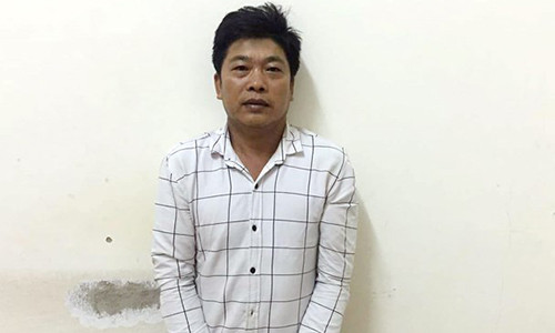 Can bo xa muon danh em trai da chet tron na suot 12 nam