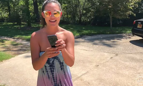 Niềm vui của chủ nhân chiếc iPhone X khi bất ngờ nhận lại máy sau 2 tuần đánh rơi.