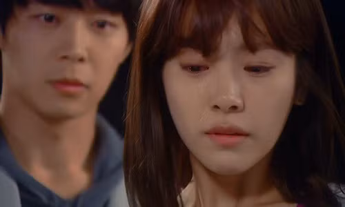 Nghe Hà kể lại sự việc xảy ra hôm ấy với mẹ mà tôi đau quá. (Ảnh minh họa)