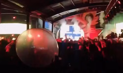 7 thanh niên chết và nhiều người nhập viện vì chơi ma túy trong đêm nhạc Du hành tới mặt trăng.