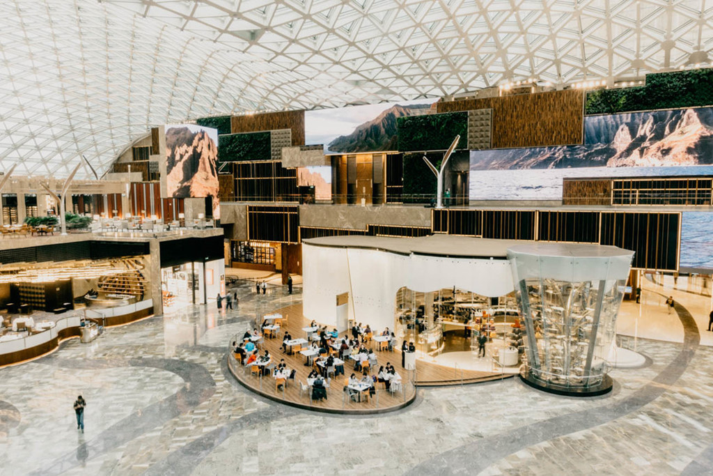 Tâm điểm của Cotai là khu vực với dãy 25 màn hình LCD 4 tầng trình chiếu từ phong cảnh thiên nhiên kỳ vĩ của Trung Quốc cho tới những tác phẩm nghệ thuật số được tạo ra bởi chính những khách hàng tại MGM.