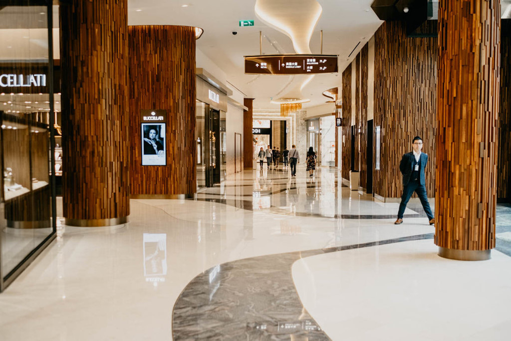 Khu vực mua sắm cao cấp.