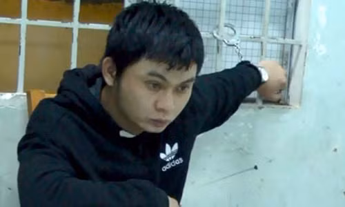 Nghi can Hiếu tại cơ quan điều tra. Ảnh: Sơn Lâm