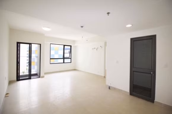 Vì hiện tại đang ở chung cư Sunrise nên nữ diễn viên Diễm My 9x đã quyết định bán căn hộ của cô tại Masteri, quận 2, TP Hồ Chí Minh. Được biết, căn hộ của người đẹp rộng 70m2, không gian thoáng đãng. Nữ diễn viên đang rao bán với giá 3 tỷ đồng.