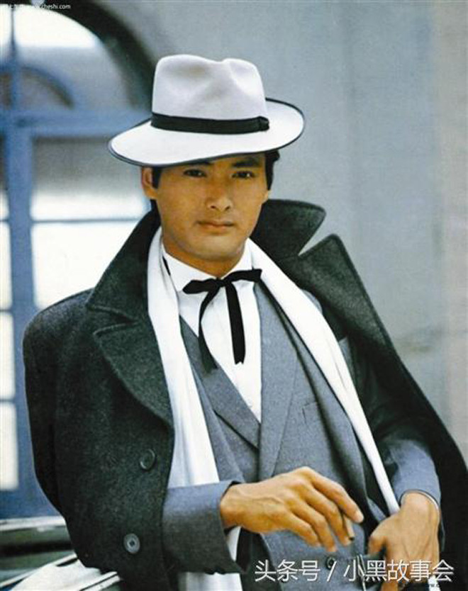 Châu Nhuận Phát thời trẻ vô cùng điển trai, ông là nam thần mà những chị em thập niên 80 từng theo đuổi.