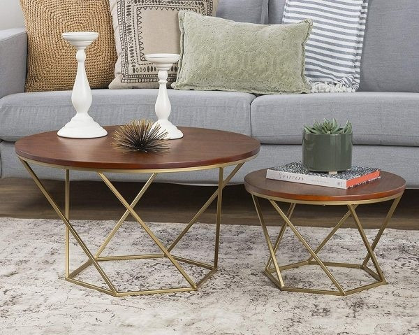Mẫu bàn cà phê đôi với chân bàn bằng kim loại đẹp không tỳ vết đang được nhiều gia chủ săn lùng.