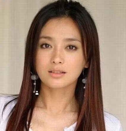 Nữ diễn viên Tần Lam vẫn luôn được khen bởi vẻ ngoài xinh đẹp.