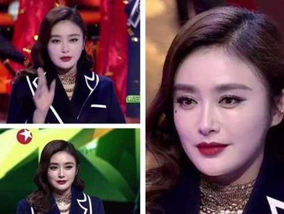 Thỉnh thoảng nữ diễn viên lại xuất hiện với gương mặt khá khác lạ khó nhận ra.