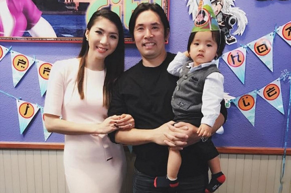 Từ khi làm mẹ, thỉnh thoảng Ngọc Quyên mới sắp xếp lịch về nước để tham gia show diễn của các NTK thân thiết và góp mặt trong một số dự án điện ảnh với tuyến nhân vật phụ.