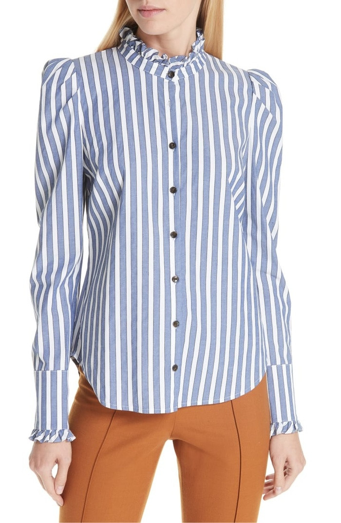 Áo sơ mi vai bồng Áo sơ mi với phần vai bồng luôn mang đến cho các nàng nét điệu đà, yêu kiều như một nàng tiểu thư đài các. Áo sơ mi vai bồng đậm chất vintage sẽ hợp nhất với những item có thiết kế tối giản.