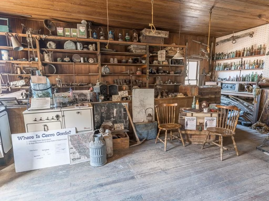 Giá bán thị trấn bao gồm cả các hiện vật tại đây.