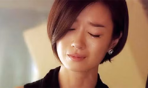 Trời đất sụp đổ khi bắt gặp chồng cặp kè với bạn thân của con gái (Ảnh minh họa IT)