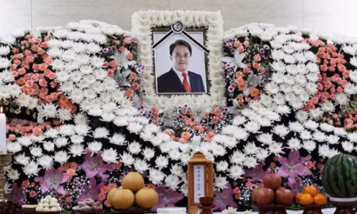 Jo Min Ki tự sát sau khi bị cáo buộc xâm hại tình dục hàng chục phụ nữ.