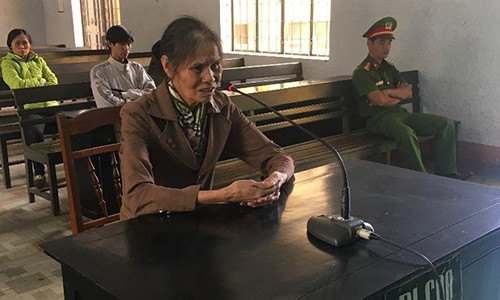 Bị cáo Phạm Thị Thu tại tòa.