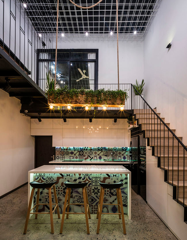 Mọi người có thể nhìn thấy nhau một cách yên tĩnh, lắng nghe nhau, gọi cho nhau, nghĩ về nhau. Cách bài trí vừa thông thoáng, vừa hợp lý, hiện đại mà vẫn ấm áp.