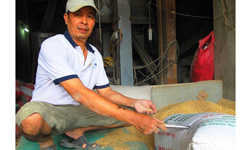 Ông Lê Quang Thắng tại khu vực phát hiện ra vàng.