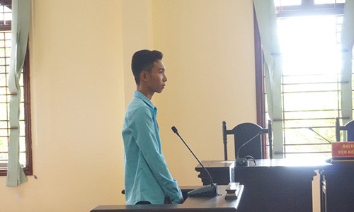 Bị cáo Trần Văn Mừng tại tòa - Ảnh: LAN NGỌC