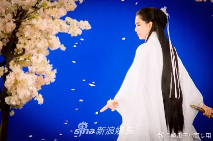 Nữ diễn viên 44 tuổi này vẫn vô cùng xinh đẹp và không khác ngày xưa là mấy.