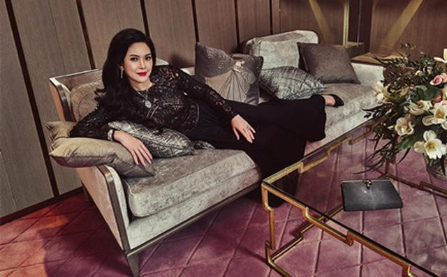 Ở đại mỹ nhân Thuỷ Tiên còn toát ra thần thái ngút ngàn khó ai có được.