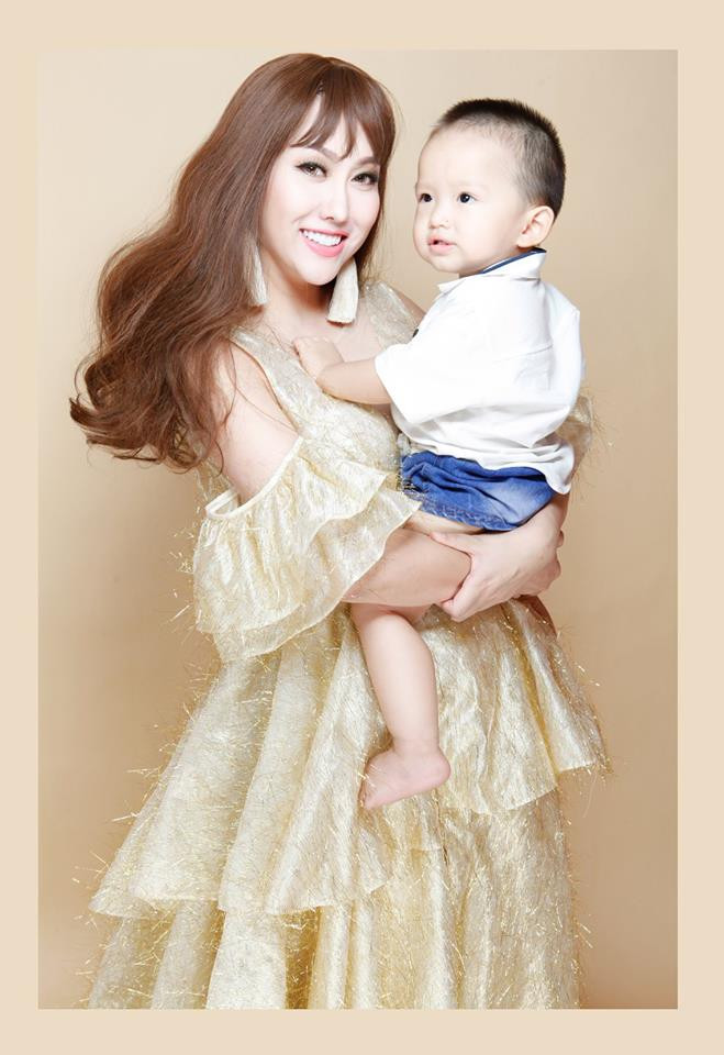 Hiện tại, Phi Thanh Vân bận rộn lo cho công việc kinh doanh, dành thời gian cho con trai nên chưa nghĩ tới chuyện tình cảm trong thời gian tới.