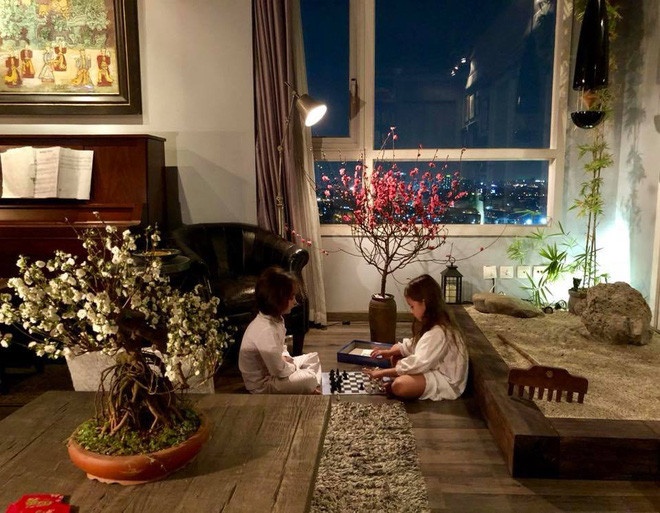 Hồng Nhung sử dụng rất nhiều những món đồ đẹp mắt để trang trí cho tổ ấm của mình và các con.