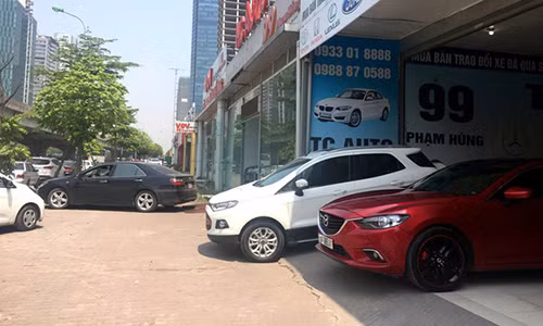 Kinh doanh xe cũ ế ẩm.