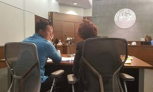 Ngoai tinh, bi buoc boi thuong 204 ti dong