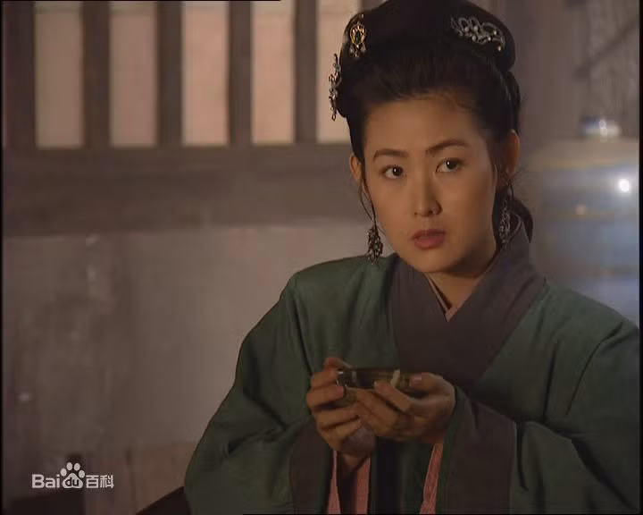 Cau chuyen phim gia tinh that day eo le cua dien vien Thuy hu