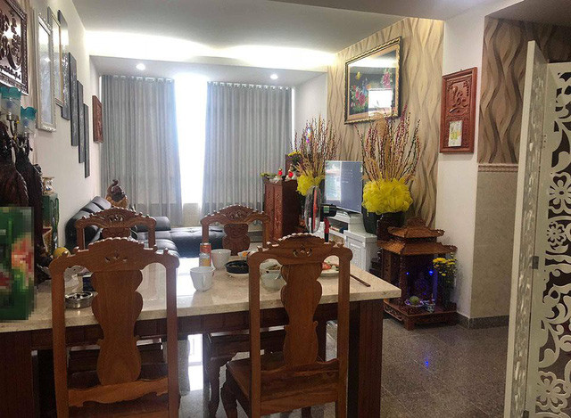 Dù đã tạm ngưng ca hát 8 năm nhưng tên tuổi Trương Đan Huy thời gian gần đây gây chú ý trở lại khi các MV đình đám của anh đang được khán giả chia sẻ. Trương Đan Huy cho biết việc anh tạm ngưng ca hát cũng là lý do thiết yếu, “tre già thì măng mọc”. Trong ảnh là vợ của Trương Đan Huy - chị Trúc Ngân, sinh năm 1987.