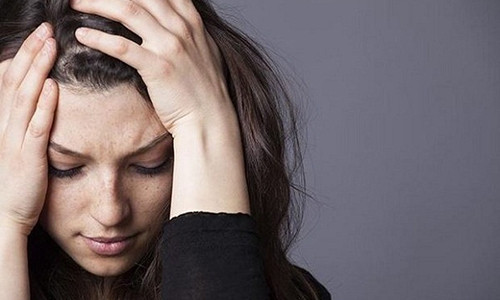 Càng suy nghĩ tôi càng cảm thấy ghen tỵ với cuộc sống của cô ấy và ước ao có được. Ảnh minh họa