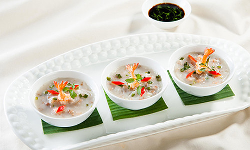 Món bánh đúc củ cải thơm ngon chắc chắn là món tráng miệng ai cũng thích (Ảnh minh họa)