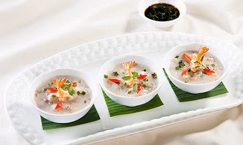 Món bánh đúc củ cải thơm ngon chắc chắn là món tráng miệng ai cũng thích (Ảnh minh họa)