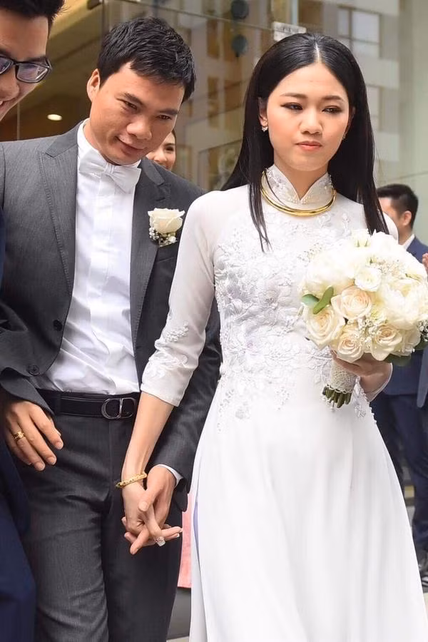 Lo gia the chong CEO dien trai, 