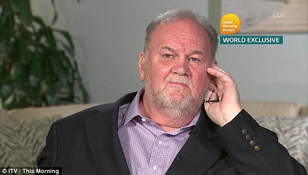 Ông Thomas Markle tố cáo con gái và con rể không thăm nom, liên lạc sau khi ông phẫu thuật tim.