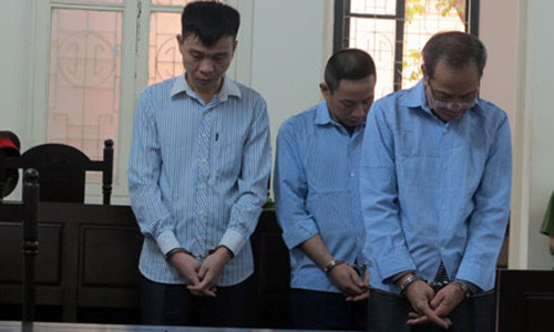 Các bị cáo tại tòa.